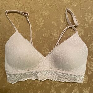 EUC Aerie Everyday Wireless Bra. 34B. Pale Pink.